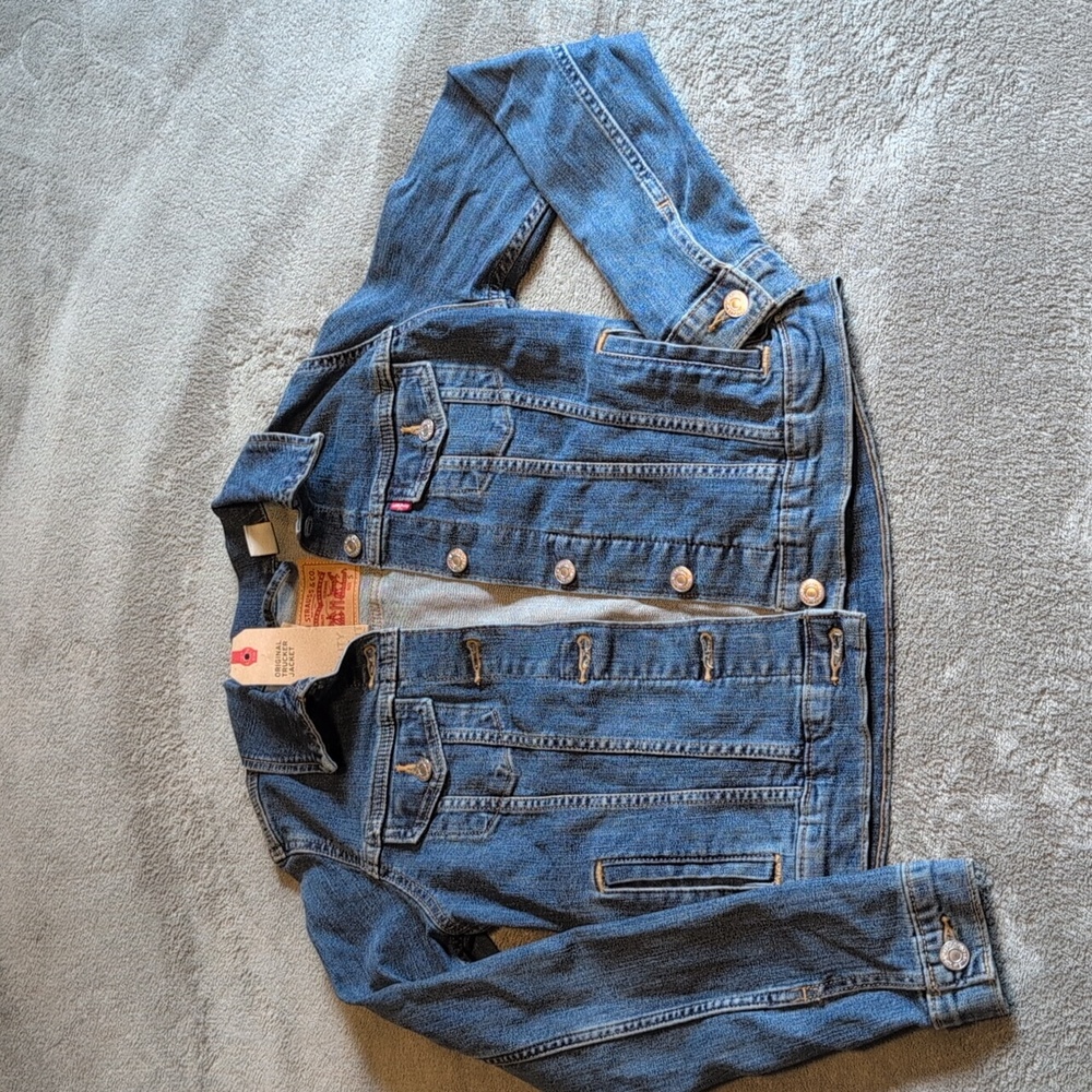 🆕 Levi's Denim Original Trucker Jacket, Size Small